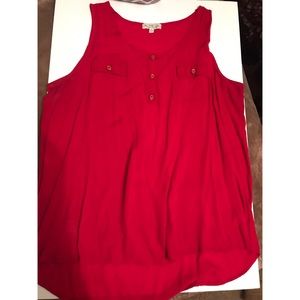 🔥Red tank with gold buttons